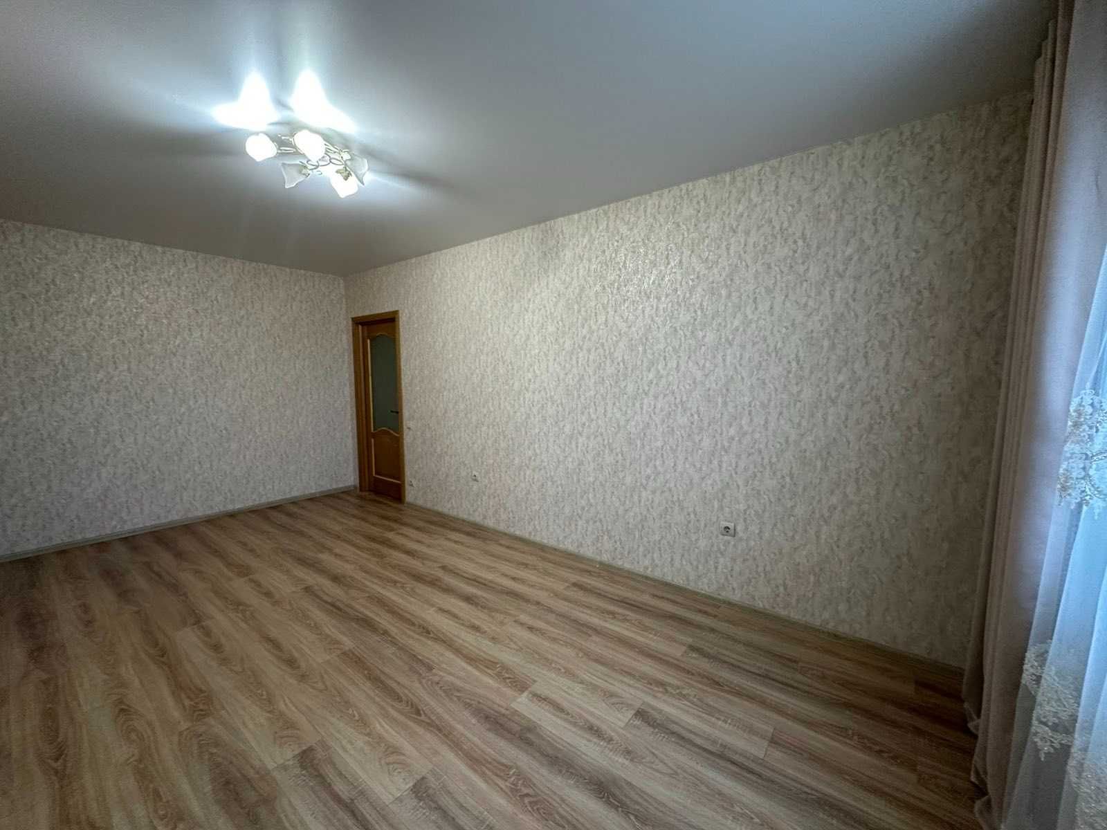 Продаж 2 кк квартири , новобуд , 70 метрів , 2 поверх , цегла ,  газ