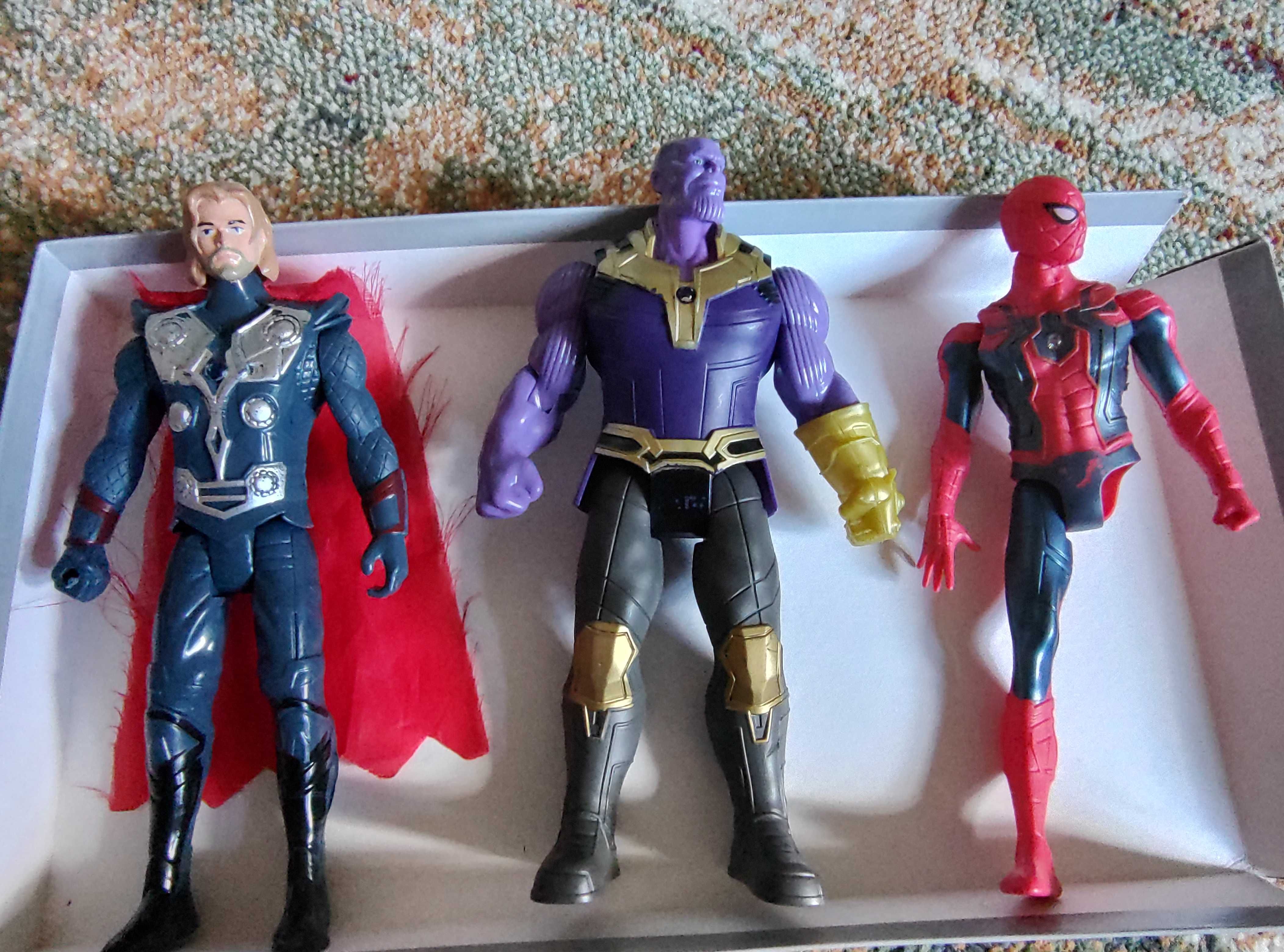 Figurki Marvel Avengers 6 sztuk (bez akcesoriów)