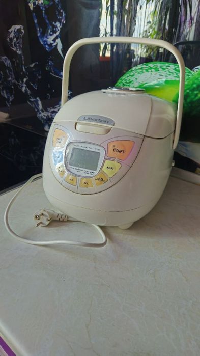 Фактически новая Мультиварка Liberton LMC 05-02
Всі у кого є хороша му