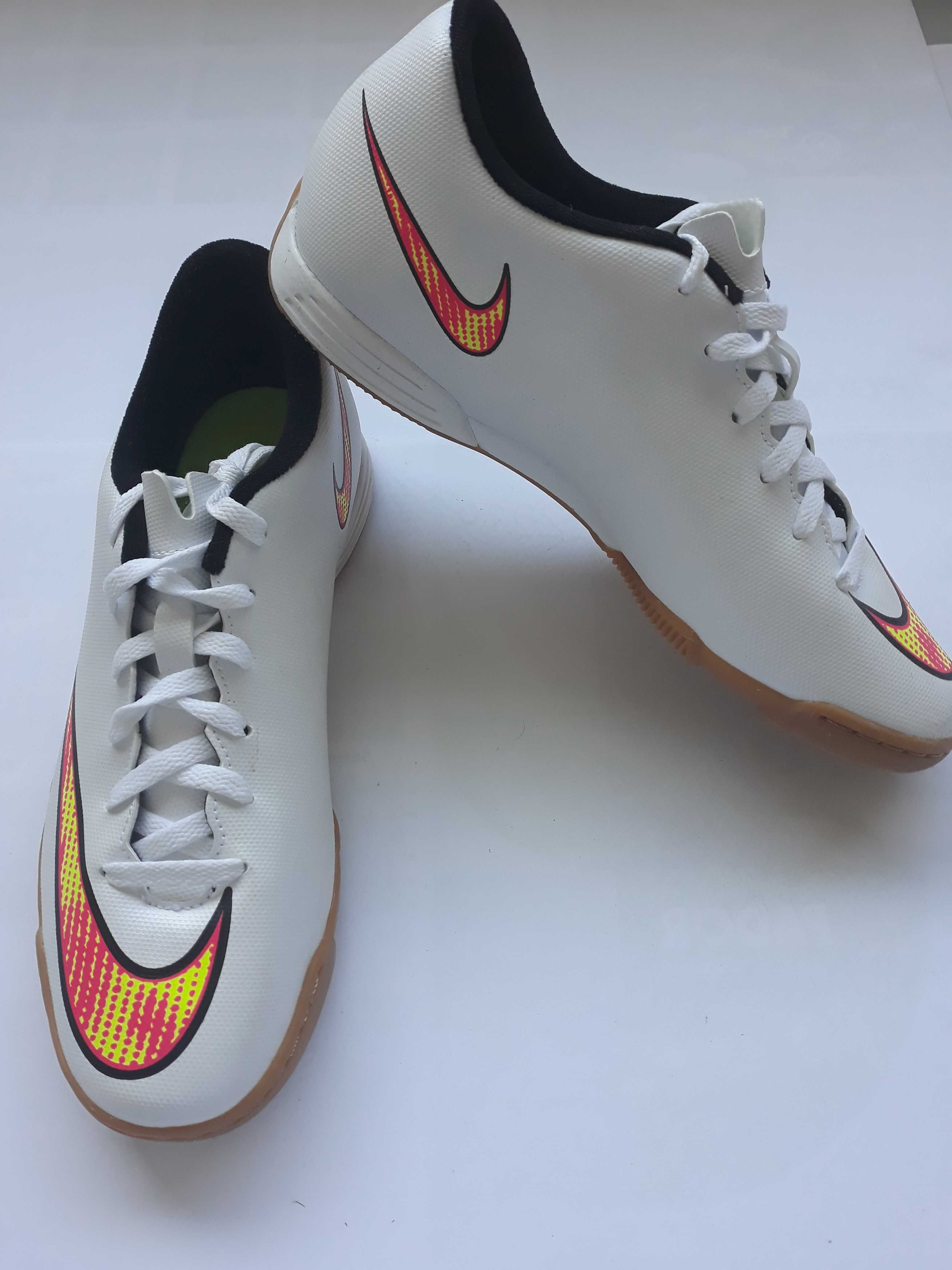 Nike Mercurial Vortex II IC N.º 40