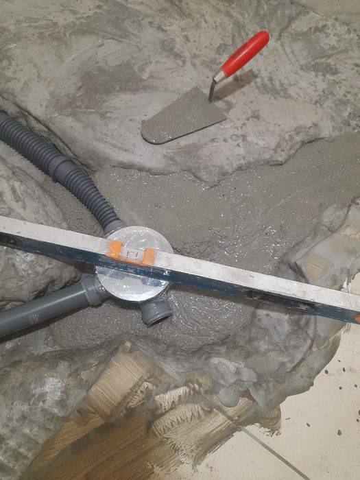 Canalizações  / Thermo acumuladores / esgotos