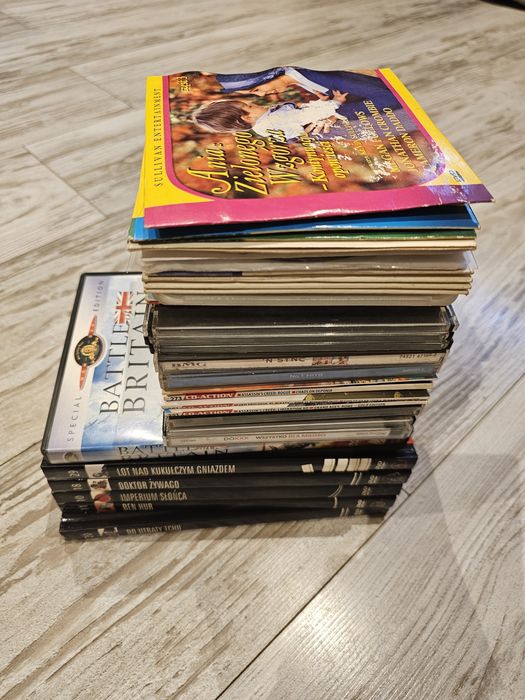 Zestaw płyt cd zestaw filmów i gier na płytach cd