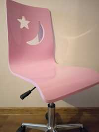 Krzesło dla dziecka Ikea.