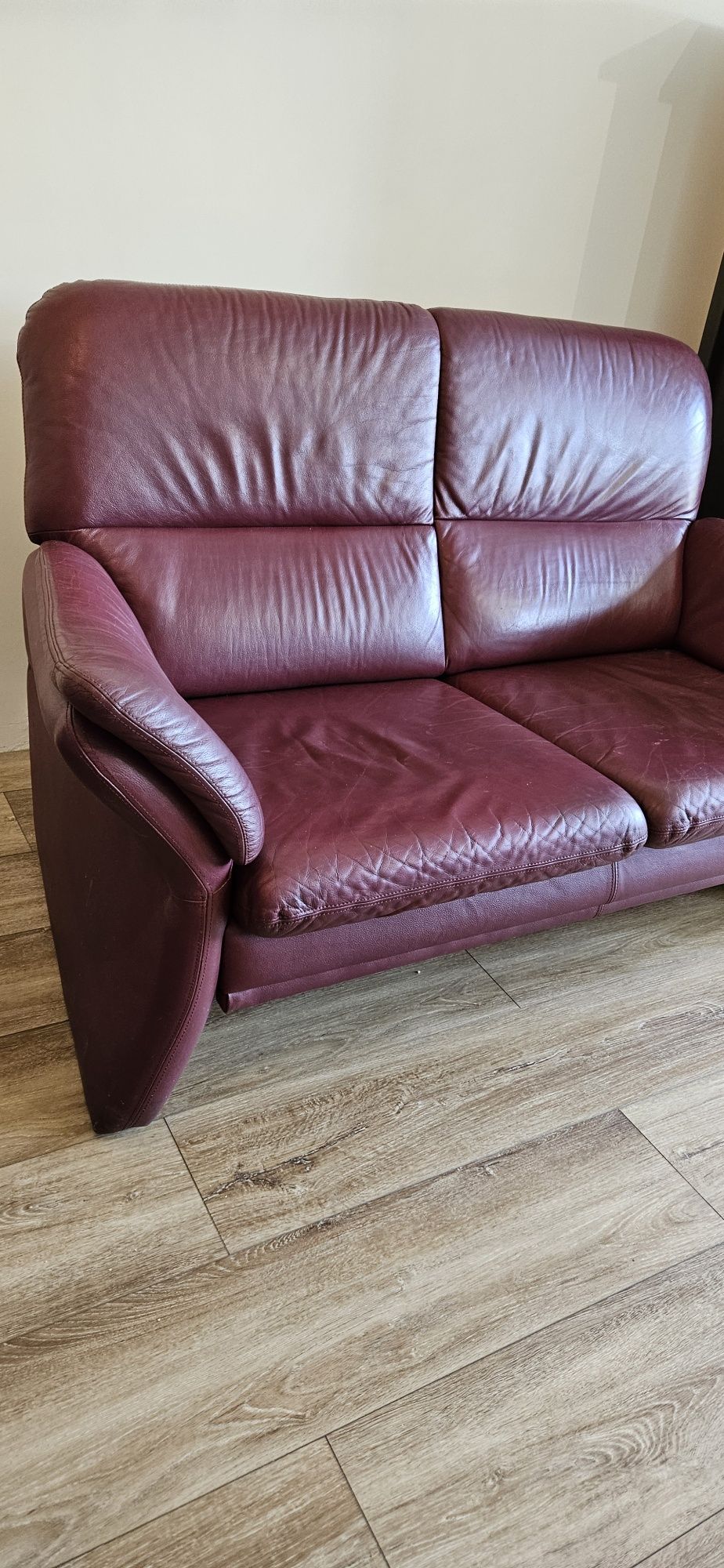 Piękna skórzana sofa