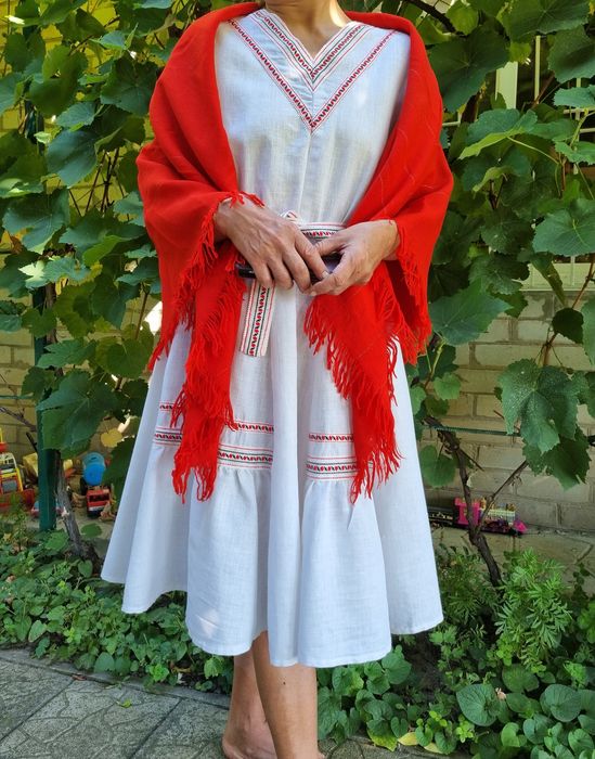 Сукня ретро  в українському національному стилі