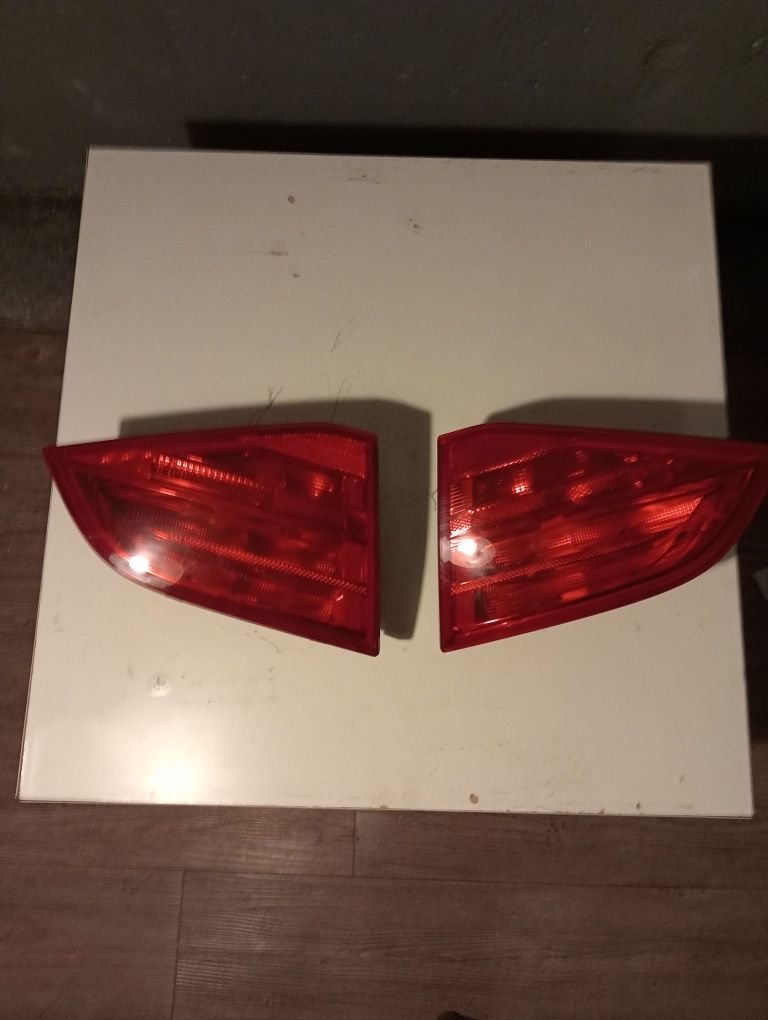 Audi A4 B8 lampy tylne w klape