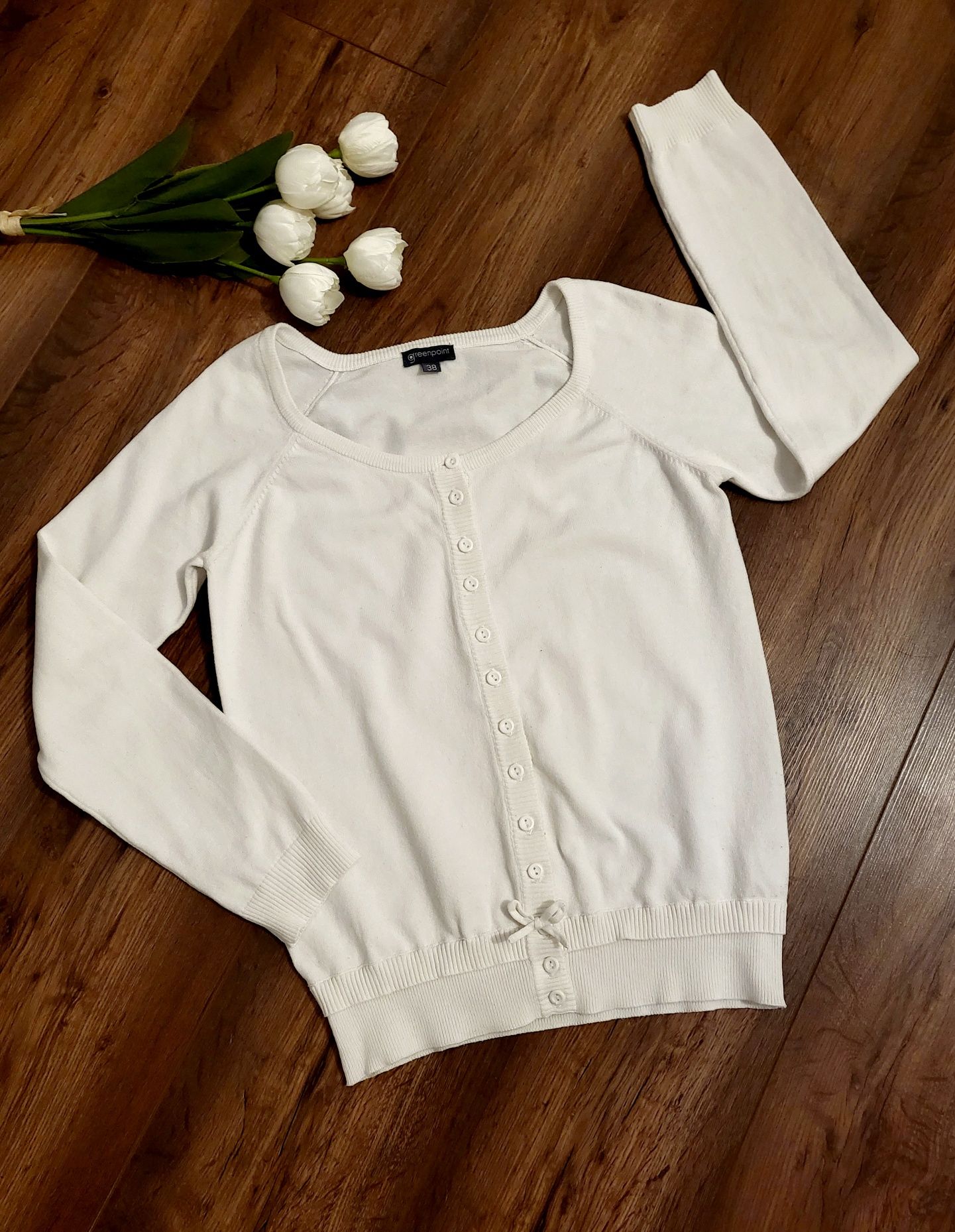 Sweter biały  Rozmiar 38
