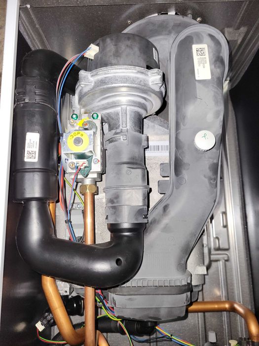 Piec gazowy kondensacyjny SAUNIER DUVAL, AWB, Vaillant