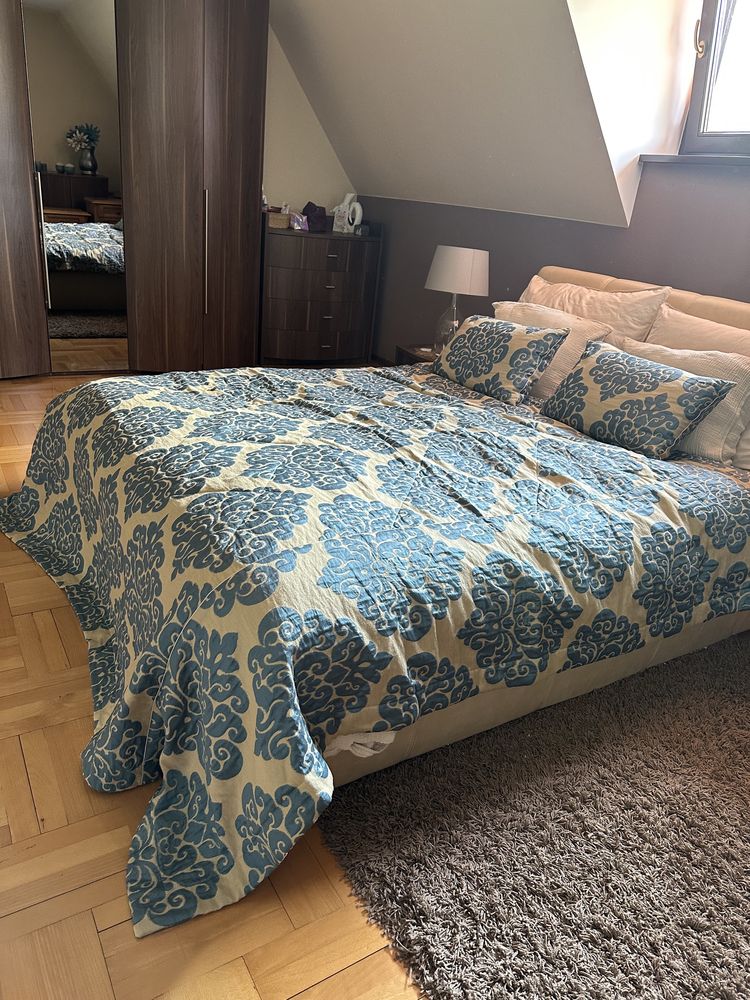 Komplet narzuta na łóżko wraz z zasłonami w turkusowy marokański wzór