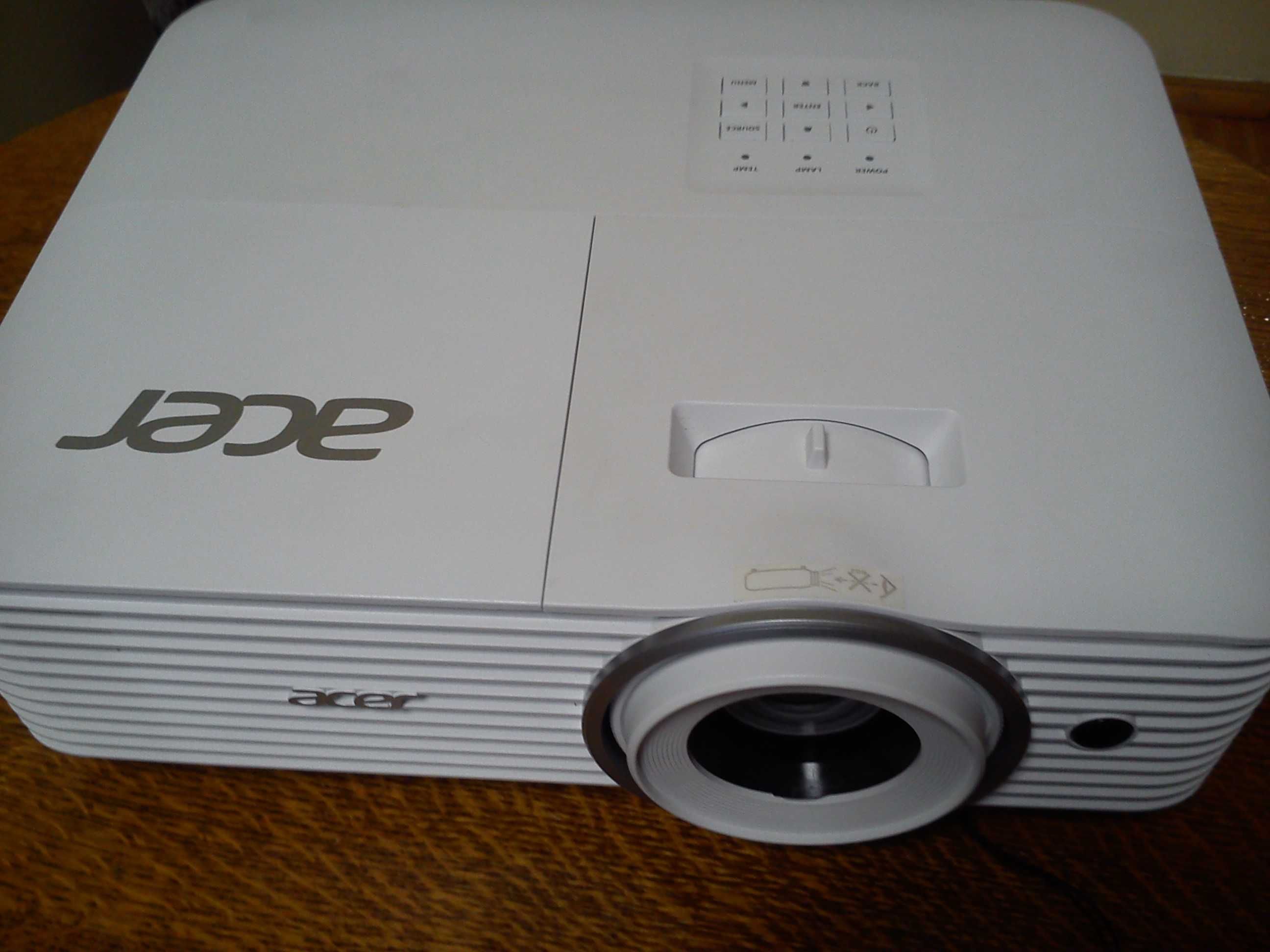 Full HD projektor Acer H6541BDi.Tanio.