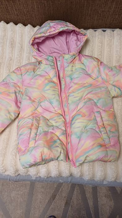 Продам зимову куртку для дівчинки