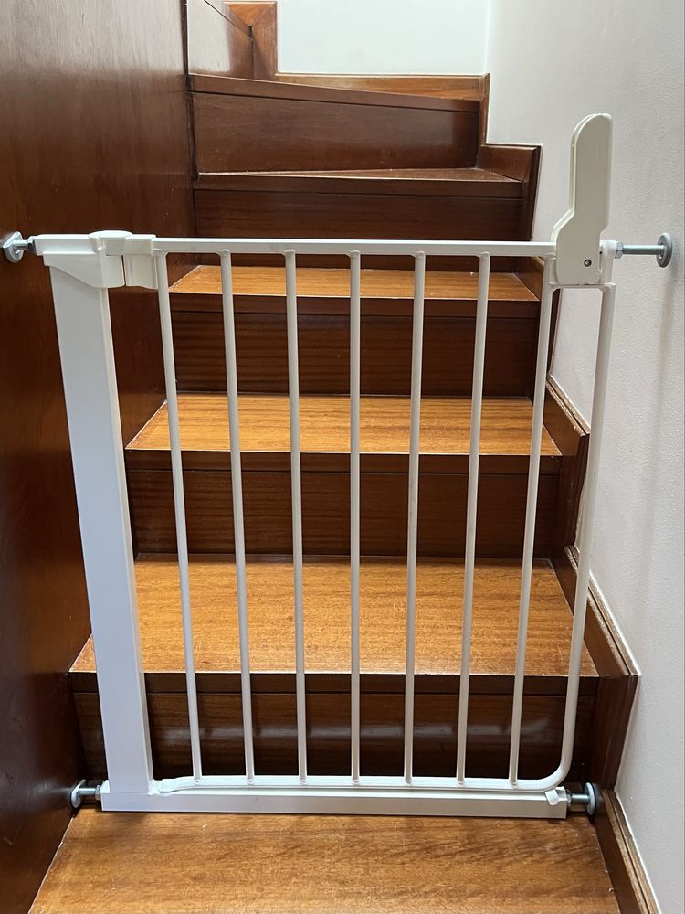 Porta / vedação de segurança infantil para escadas e portas