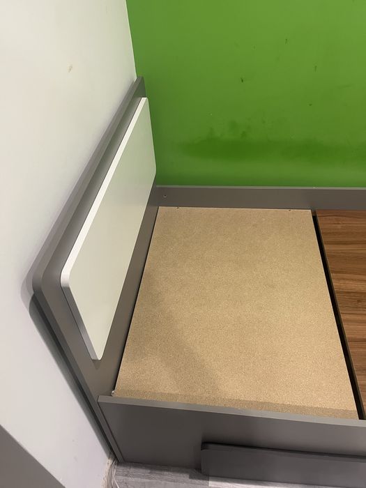 Łóżko z pojemnikiem 90x200