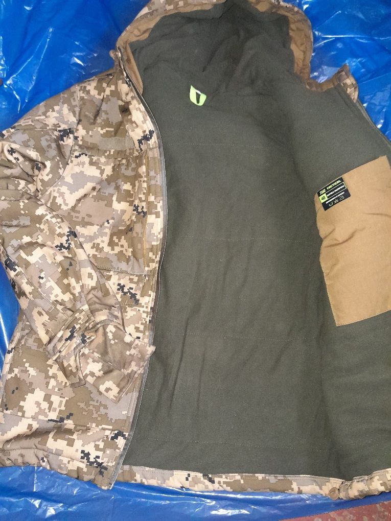Тактична демісезонна куртка SoftShell піксель армійська куртка