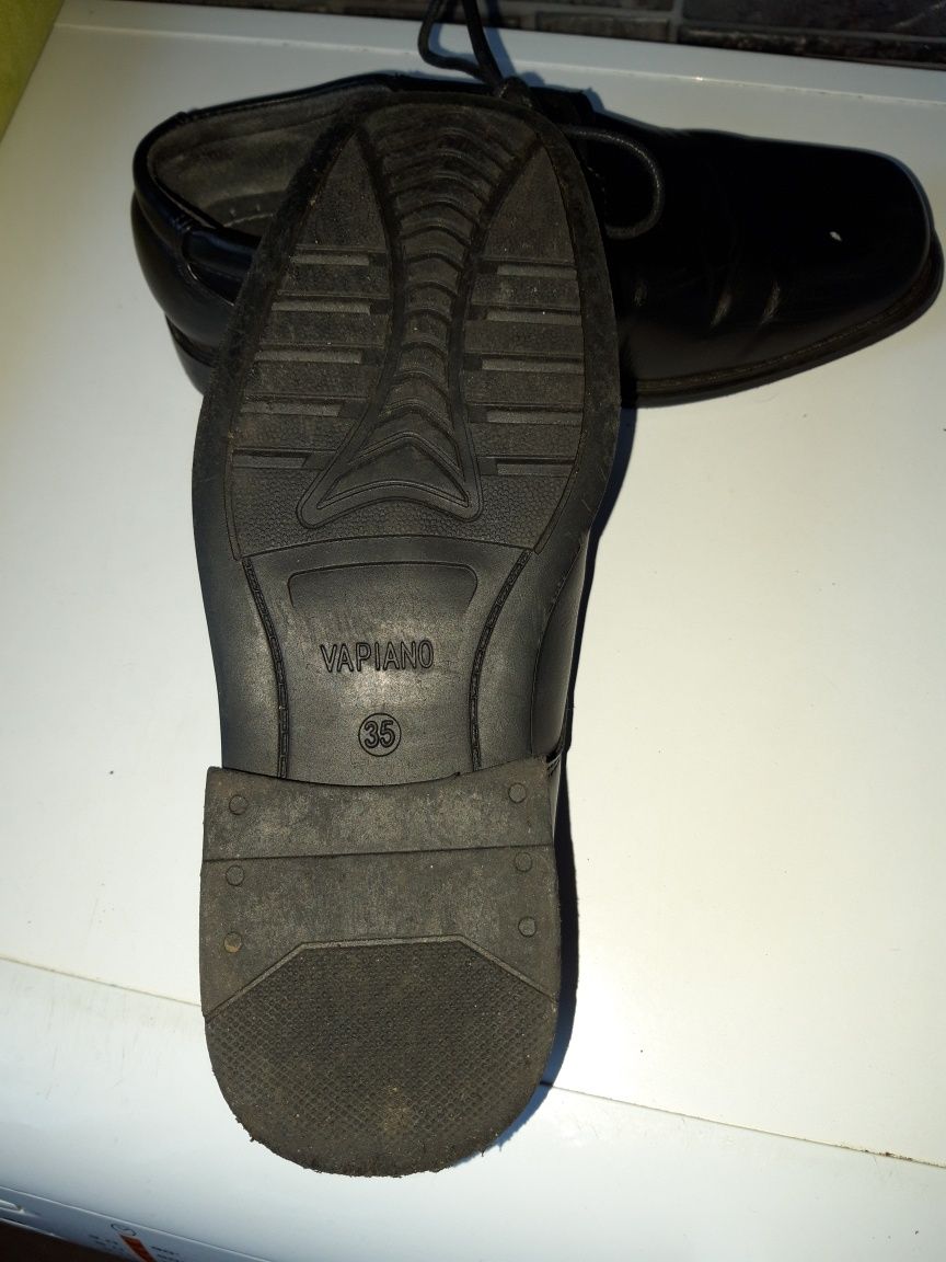 Buty chłopięce 35