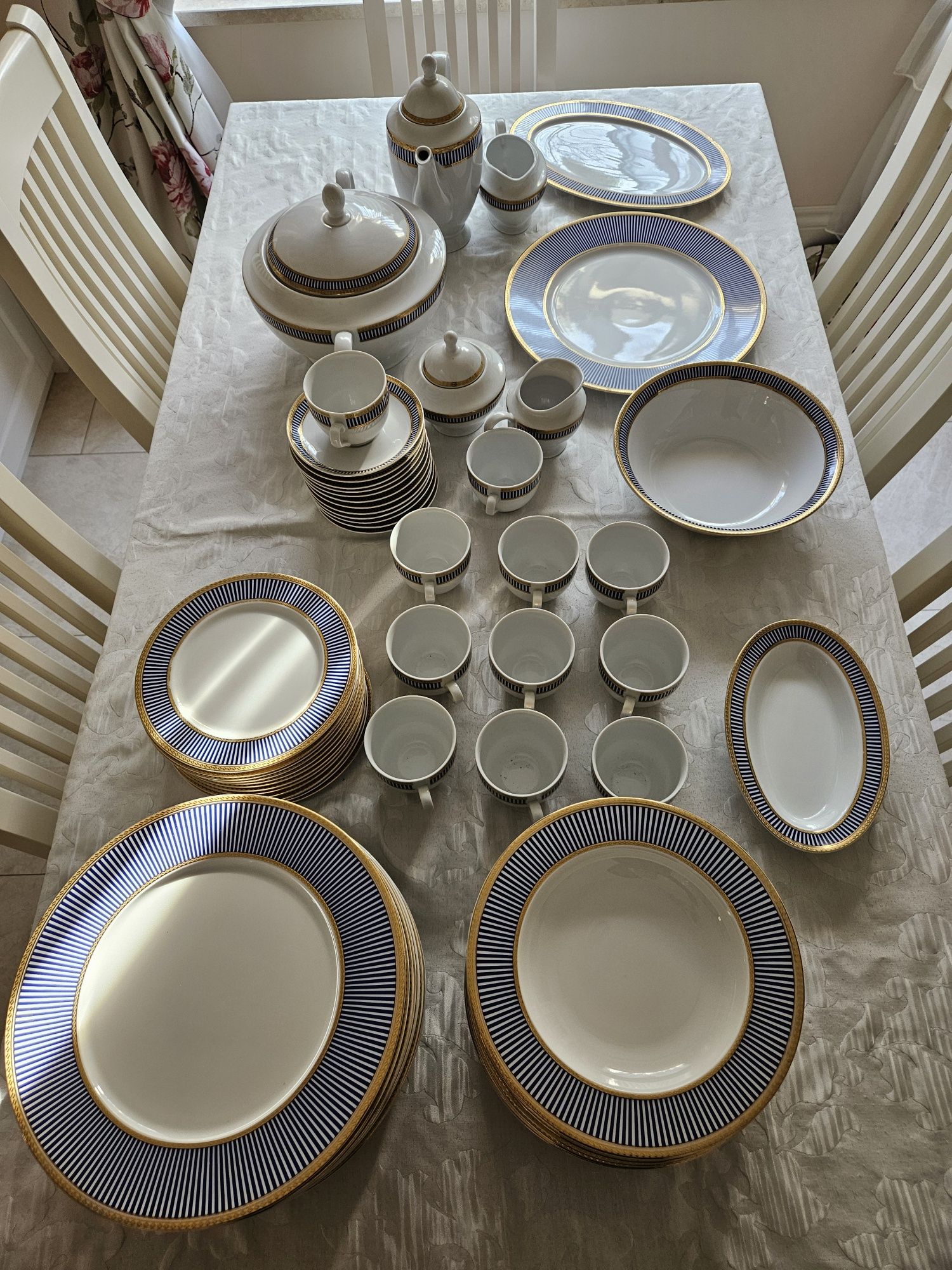 Porcelana Wałbrzych zestaw obiadowo-kawowy