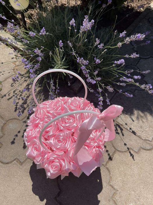 Букетик з атласної стрічки