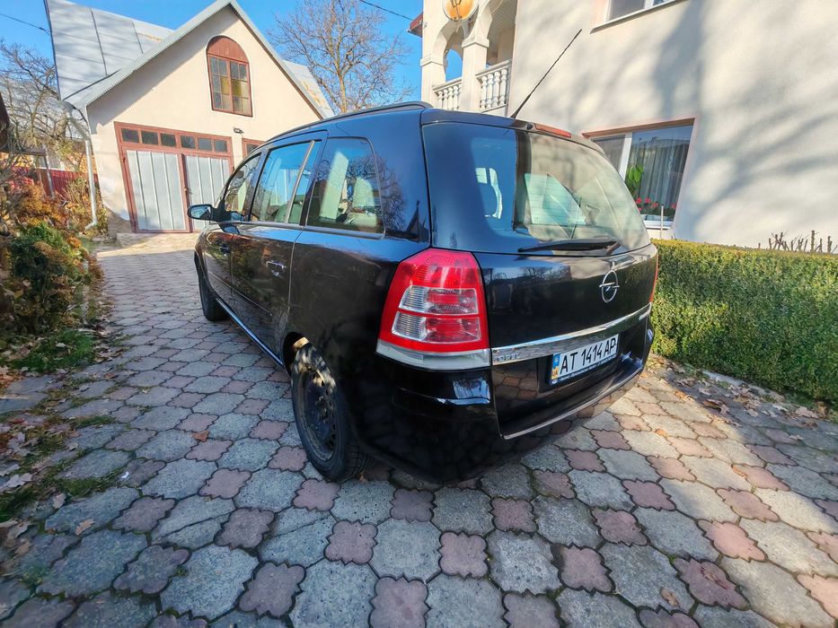 Opel Zafira B FL