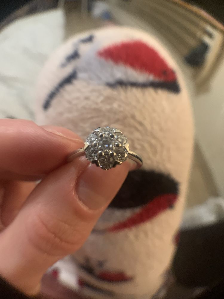 Stebny pierścionek 925 z diamentami moissanite