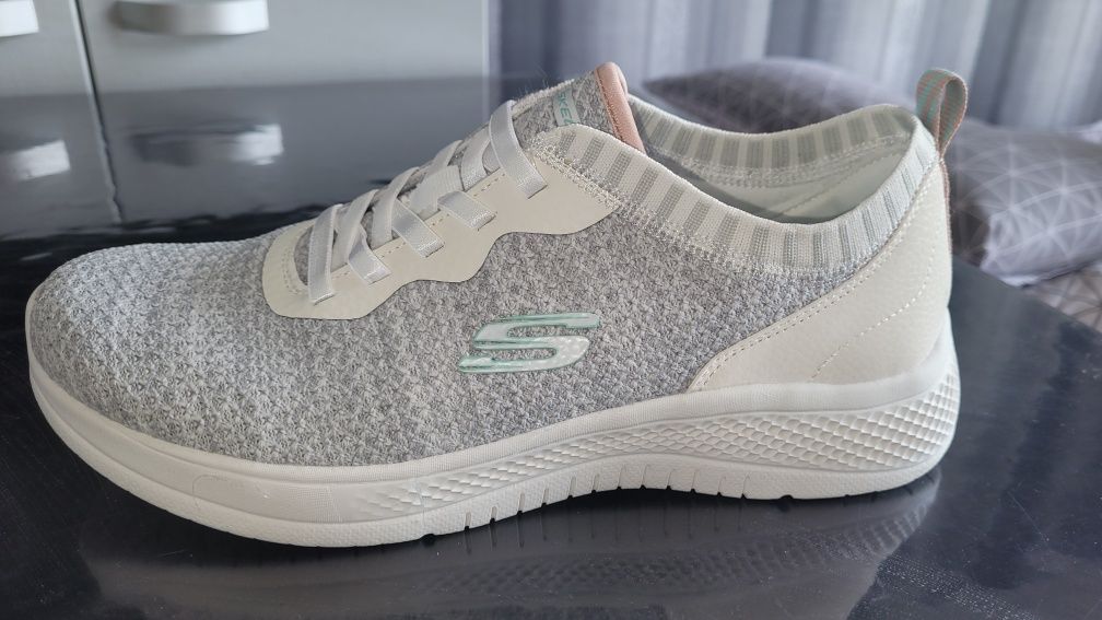 Кроссовки Skechers женские 41р 27.5см.