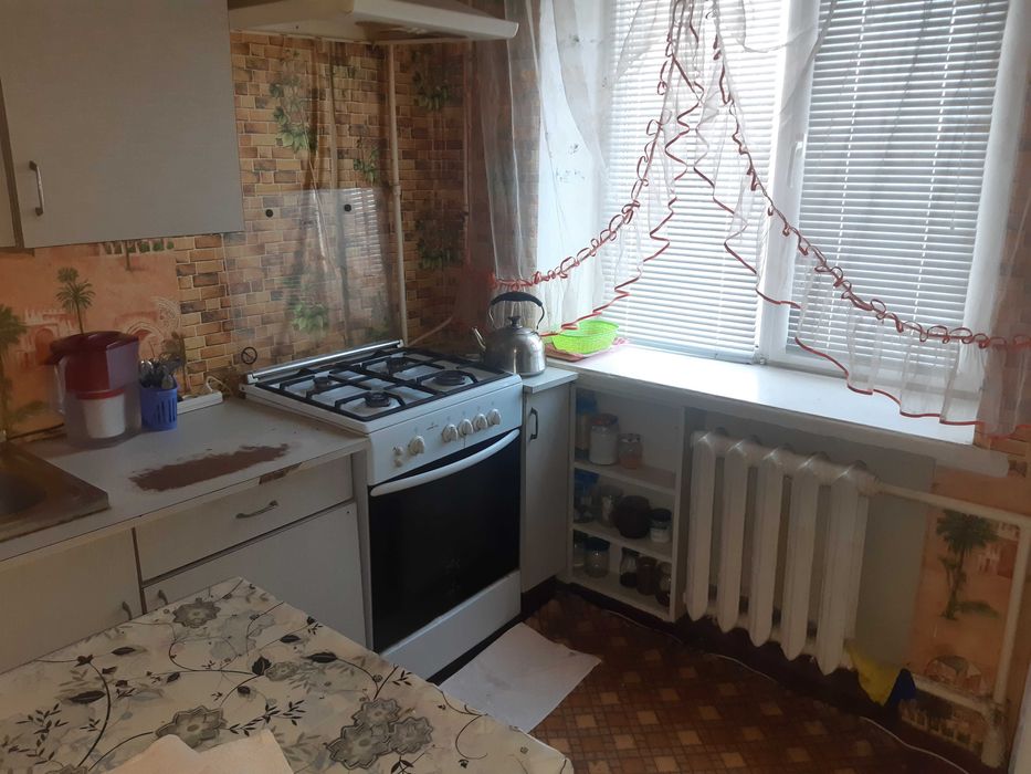 Сдам теплую 2 к/к квартиру в районе пр. Мира