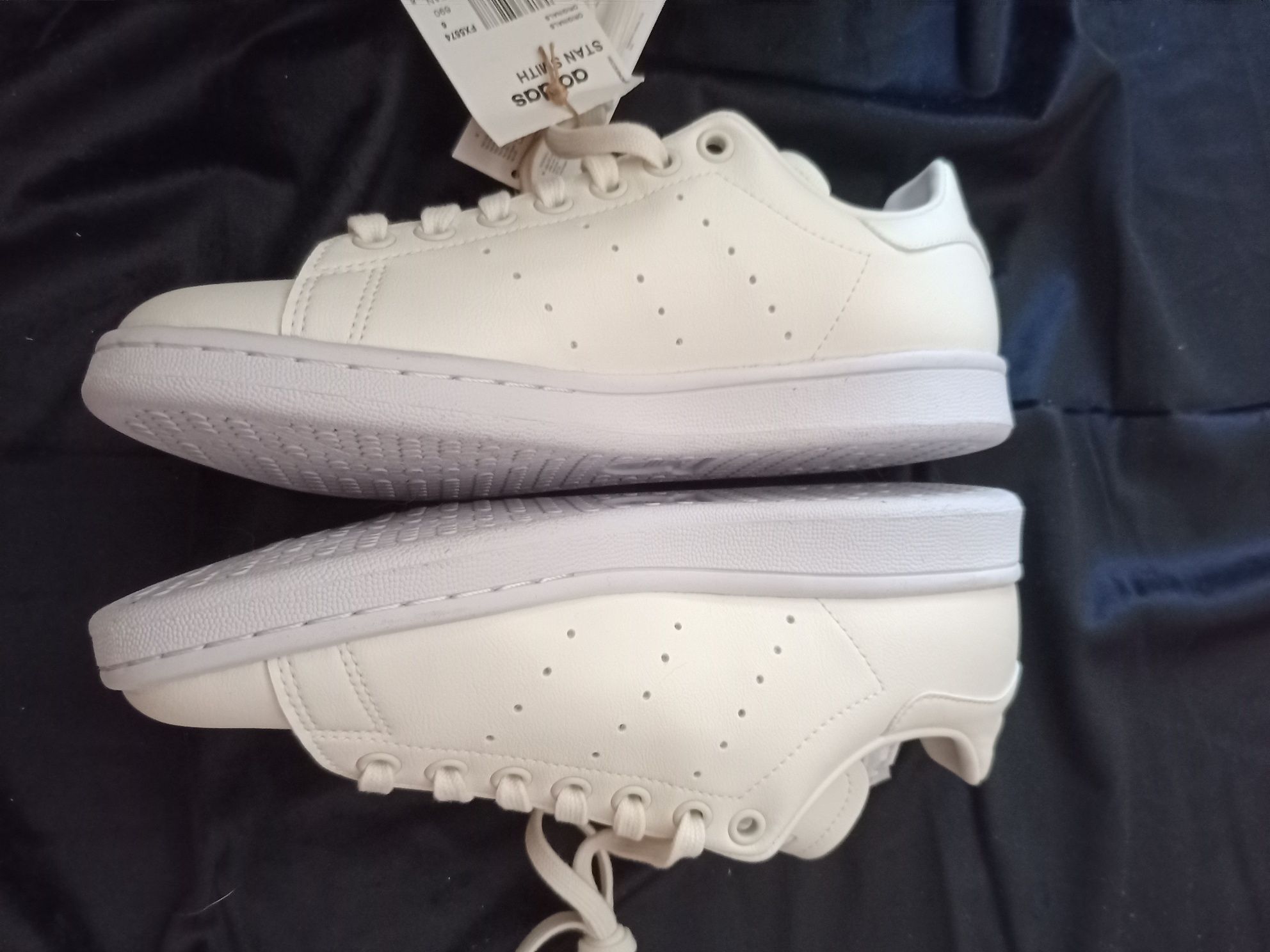 Kremowo białe sneakersy adidas Smith 38  wkładka 24 cm stan Smith FX55