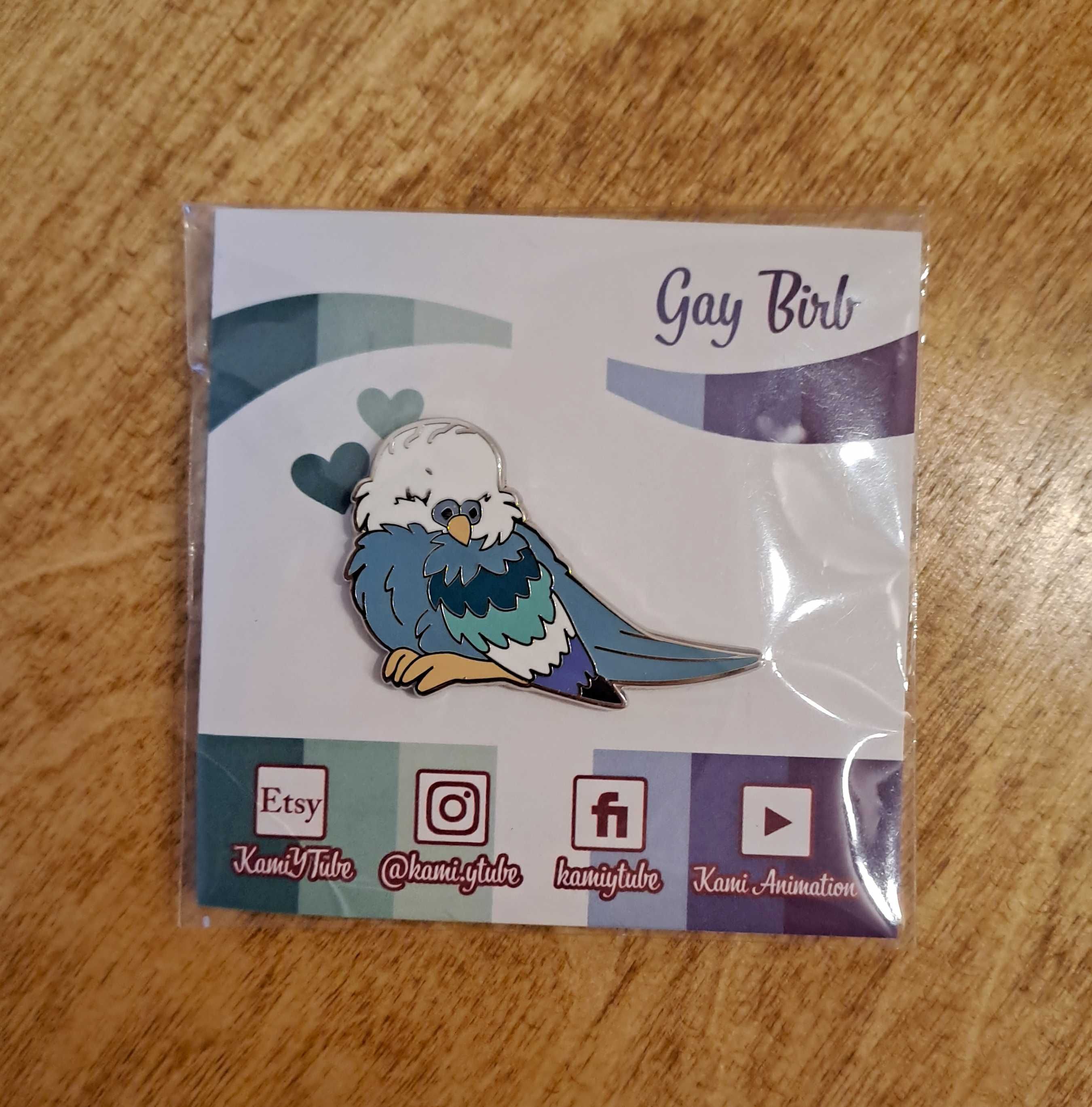 flaga LGBT pin przypinka papuga