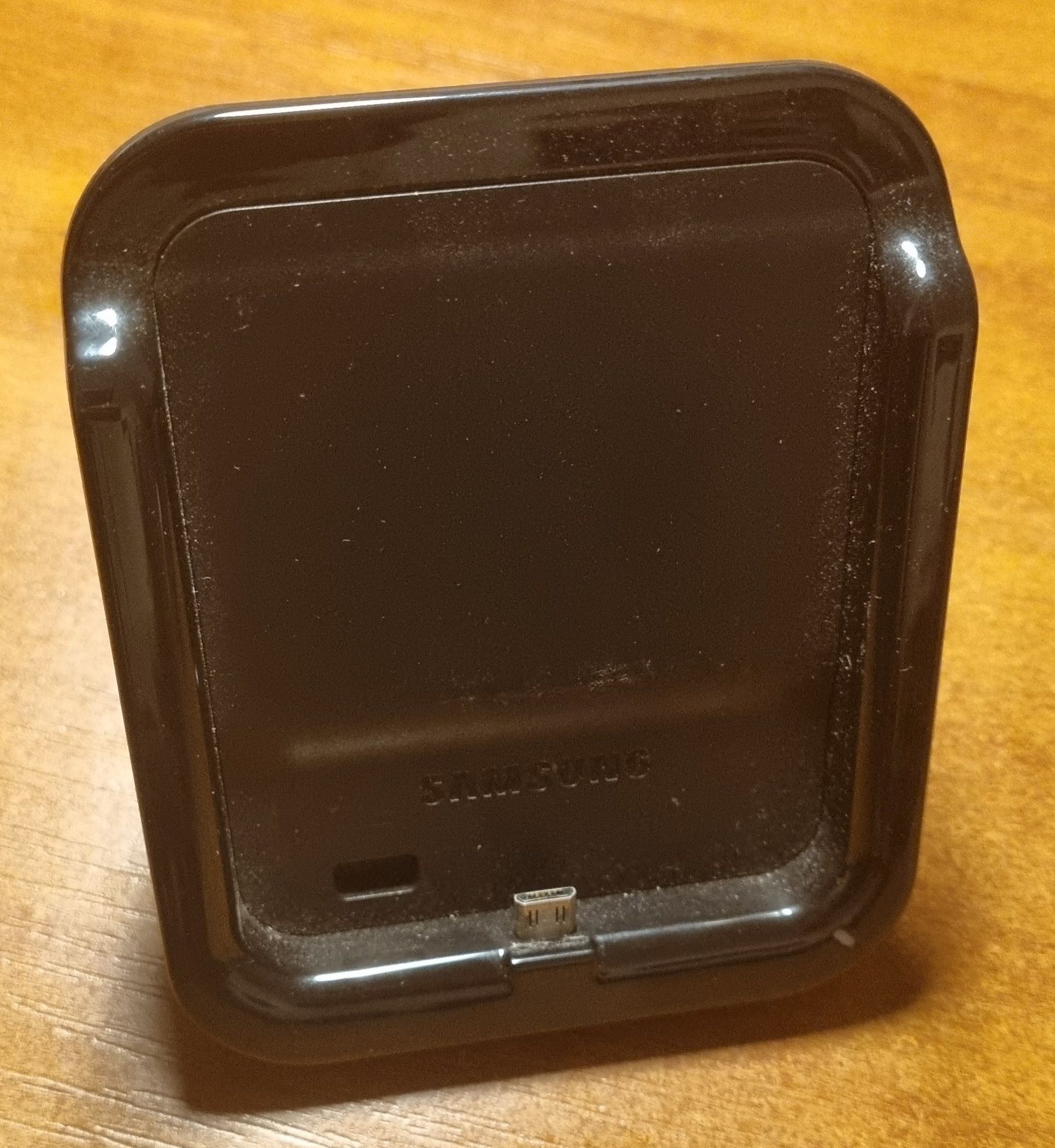 Samsung Galaxy S2 + stacja dokująca
