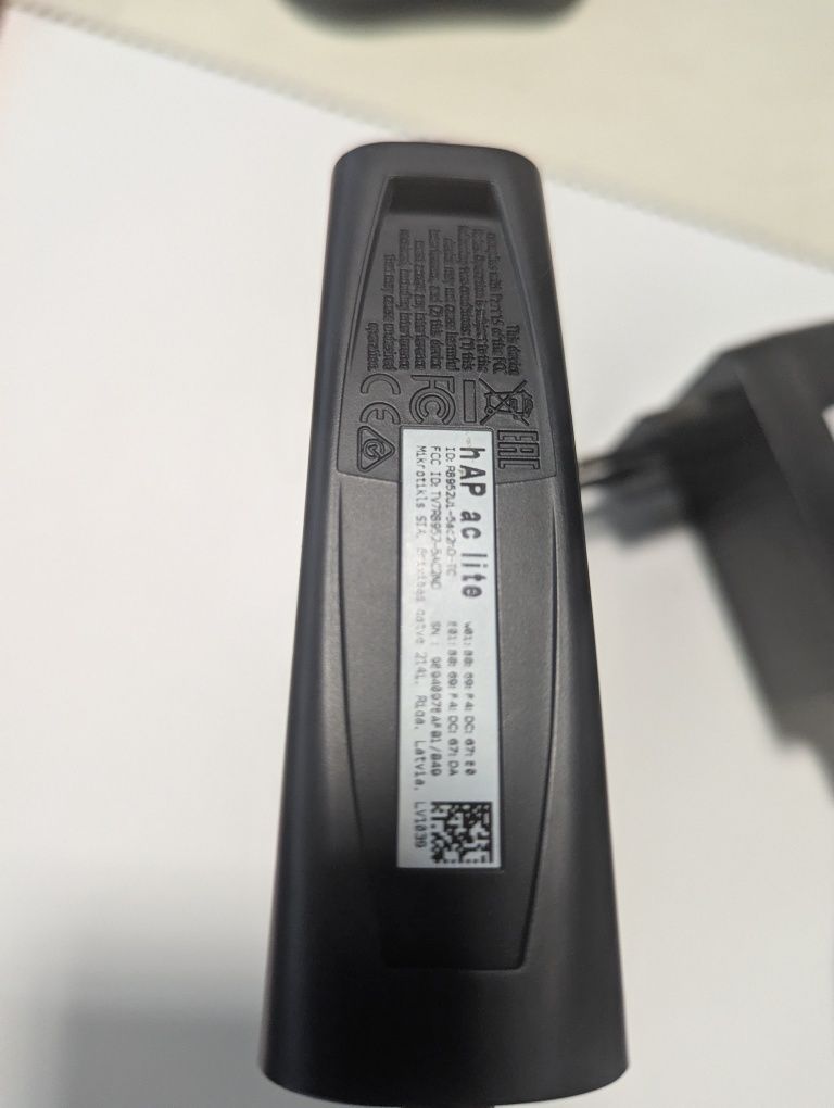 Wi-Fi роутер MikroTik hAP ac lite