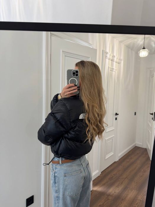 Пуховик жіночий north face чорний короткий базовий