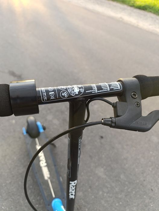 Hulajnoga elektryczna Razor