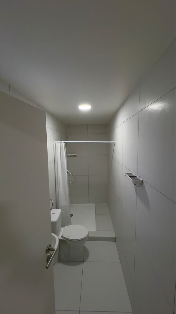 Arrendo quarto de SOLTEIRO ( uma pessoa )