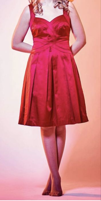 Sukienka czerwona rozmiar S/M używana