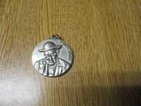 Medalha antiga Santo Padre Cruz