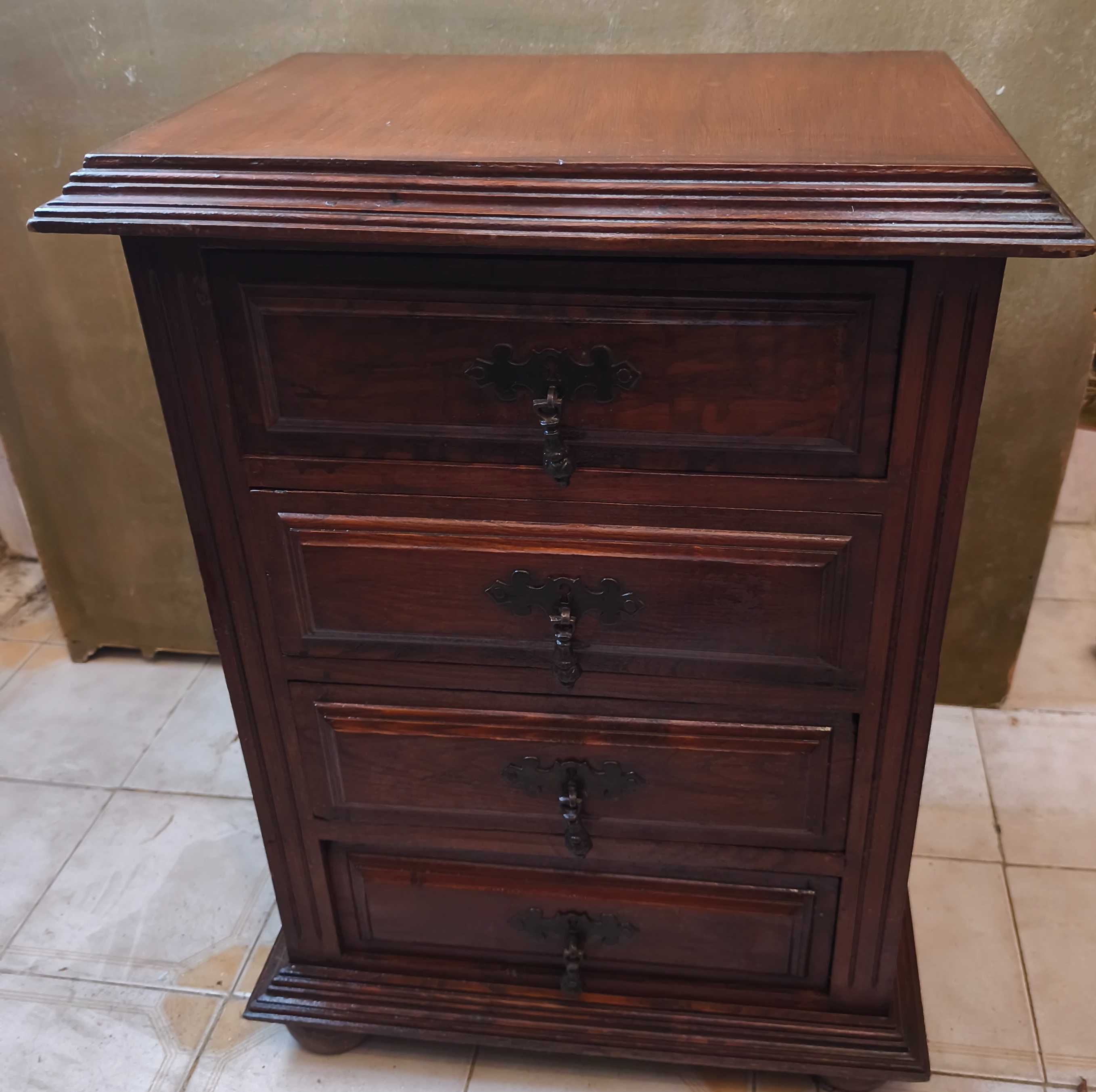 Mesa de cabeceira