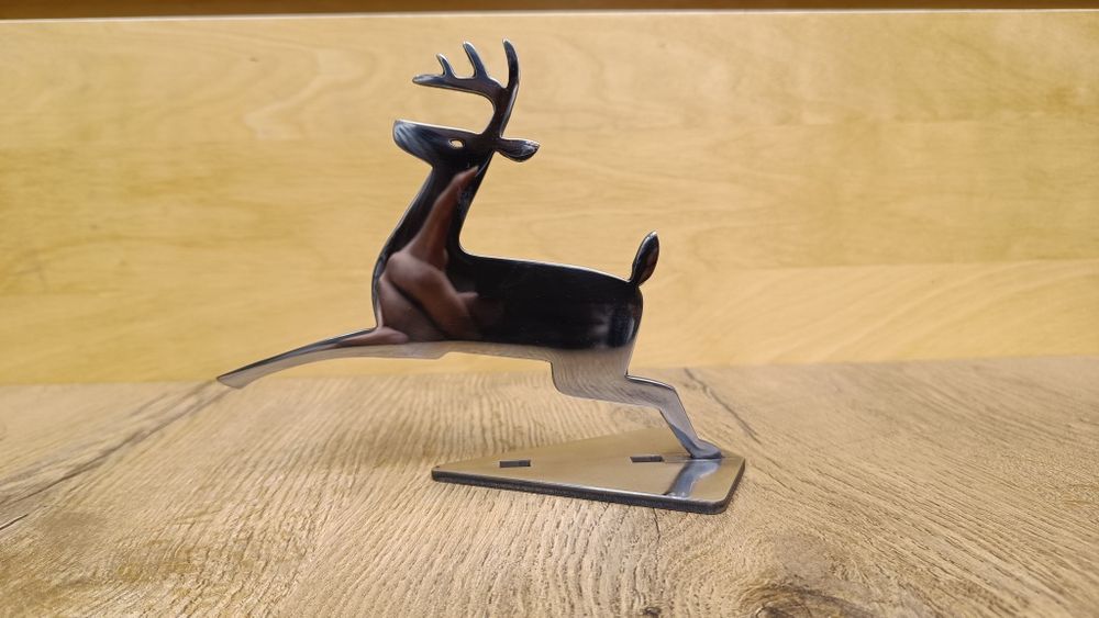 Polerowany Jelonek na maskę John Deere emblemat logo znaczek stal inox