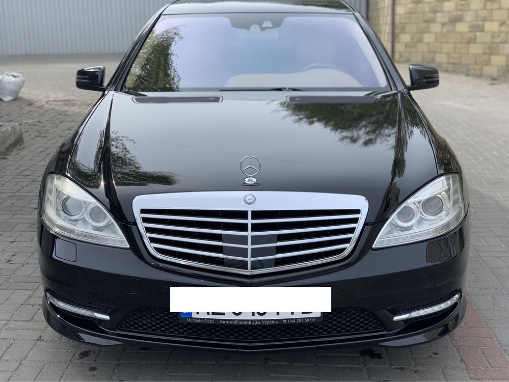 Mercedes S class W221