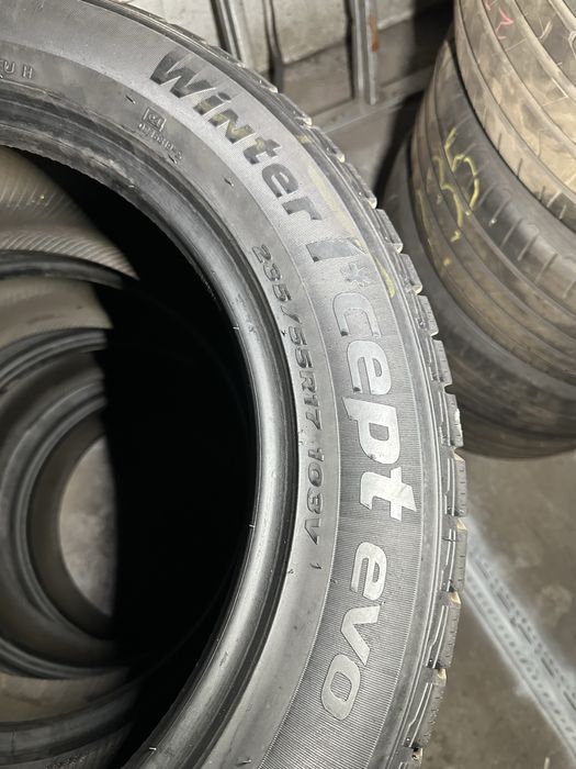 Hankook wintericep evo 235/55R17