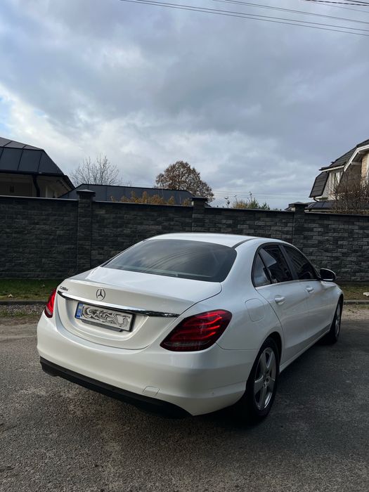 Mercedes-Benz c200d