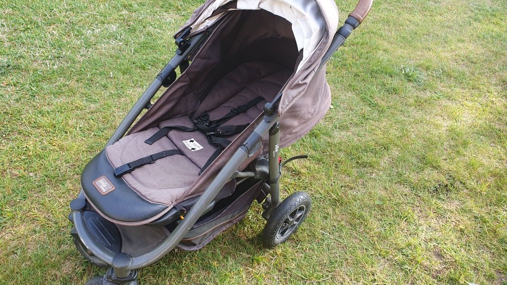 Zadbany wózek spacerowy Joie Mytrax Signature