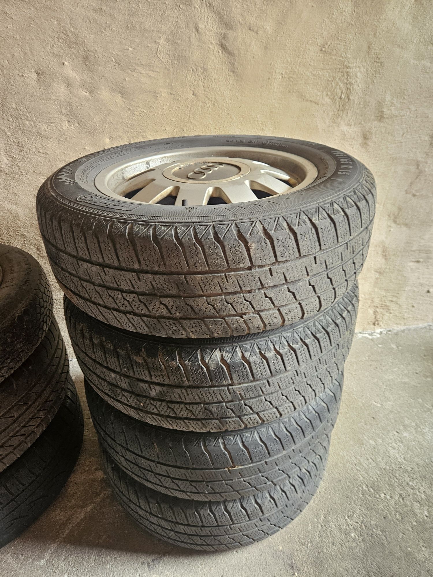 Kola Alufelgi 5x112 Zima Komplet Audi VW Gold Touran Skoda