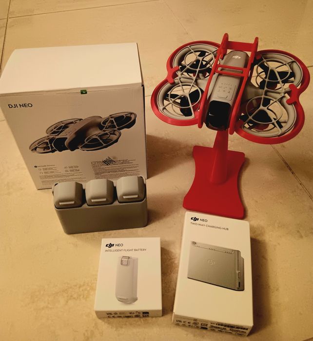 Drone DJI NEO fly more, com extras. Como NOVO!