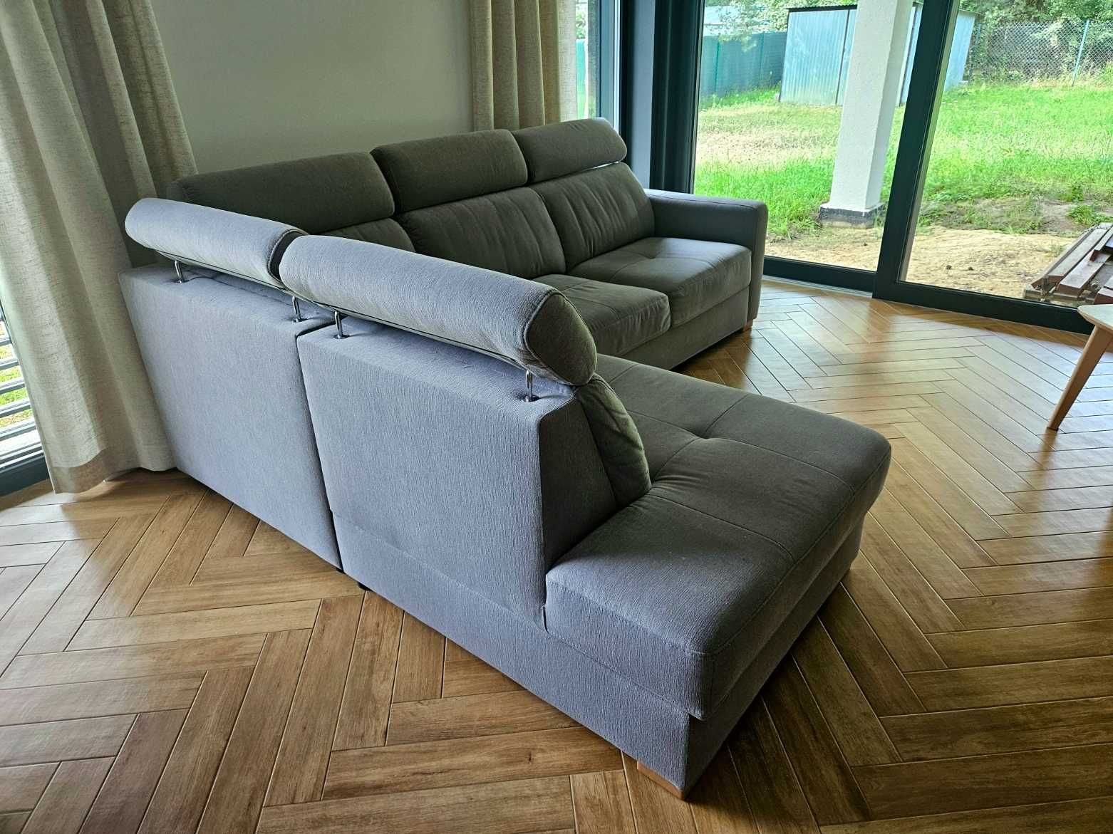 Narożnik rogówka z funkcją spania - jasnoszary 252x200x93 - stan bdb