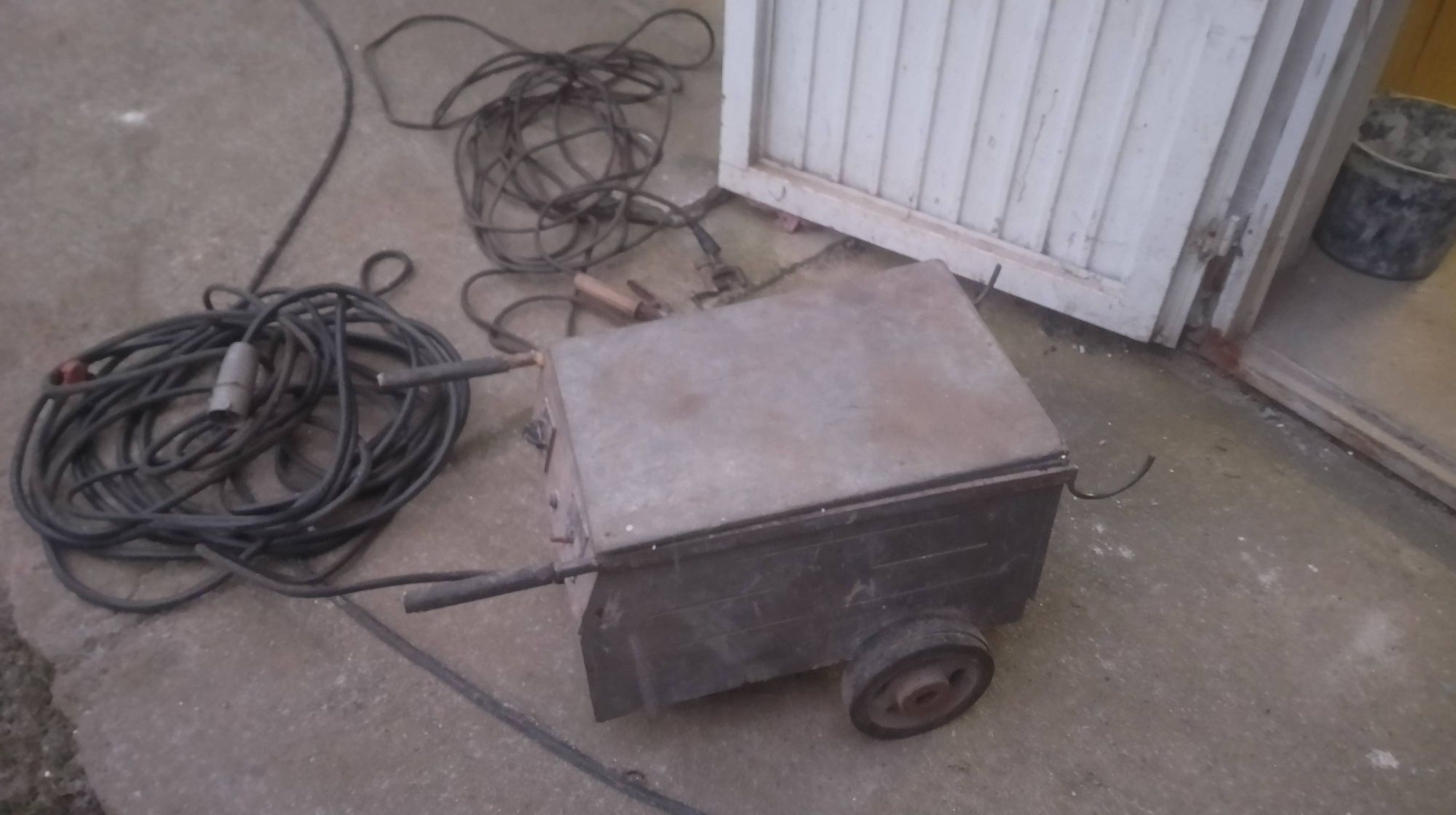 Spawarka elektrodowa