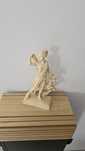 Alabastrowa figurka, statuetka, rzeźba greckiej bogini polowania Arte