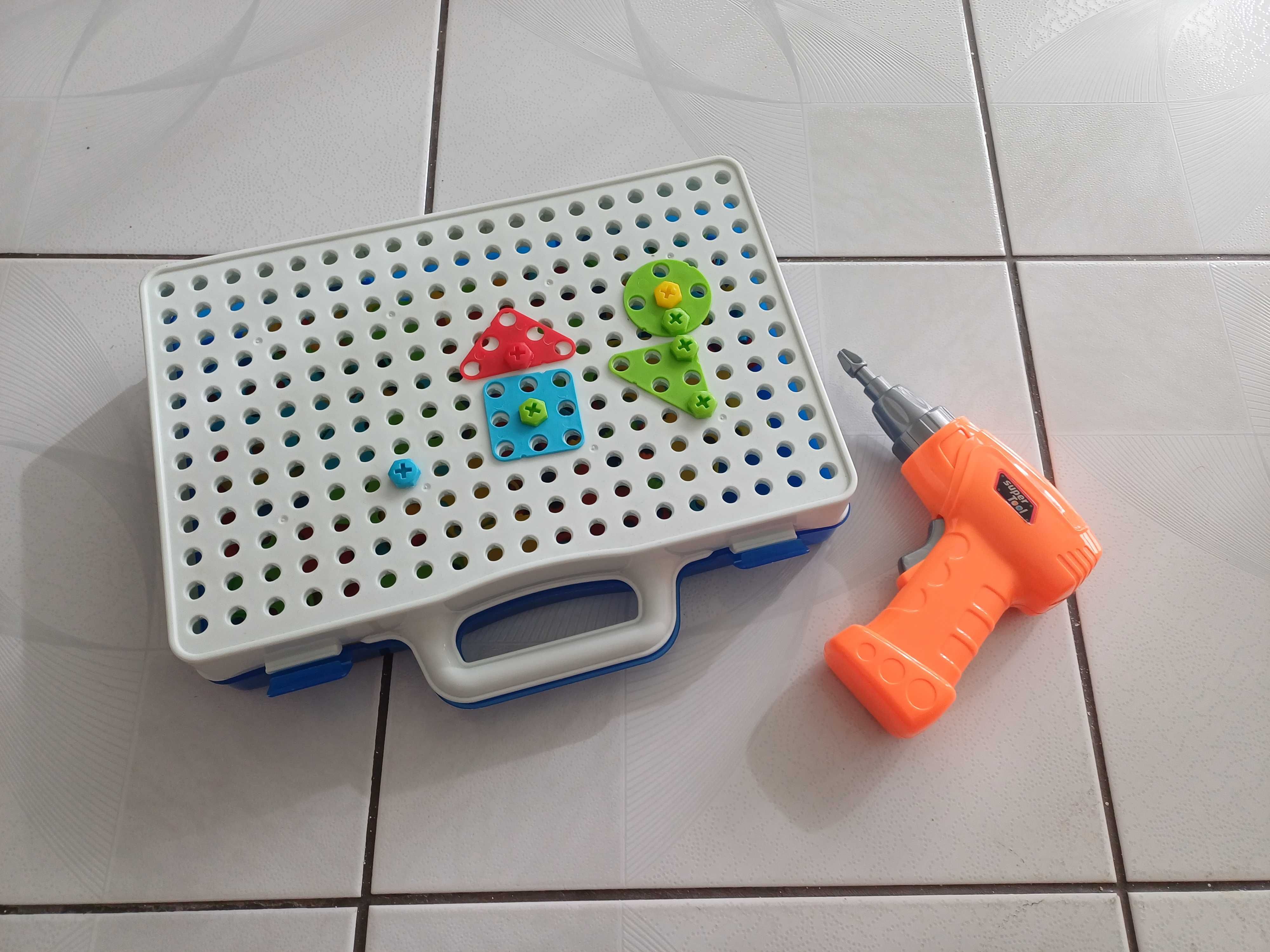 Wkrętarka śrubki zestaw konstrukcyjny w walizce dla dzieci
