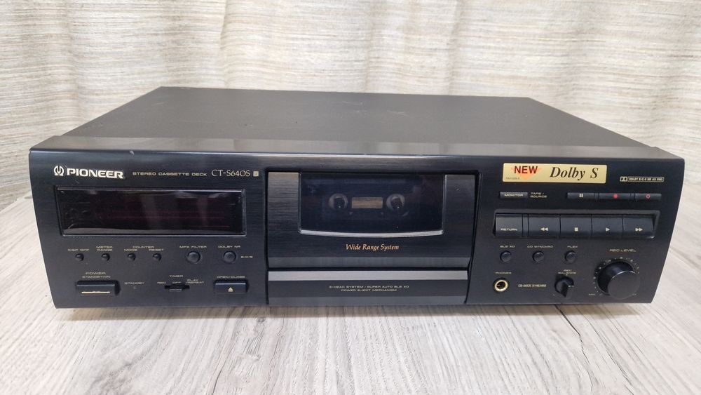 Касетна дека Pioneer CT-S640S