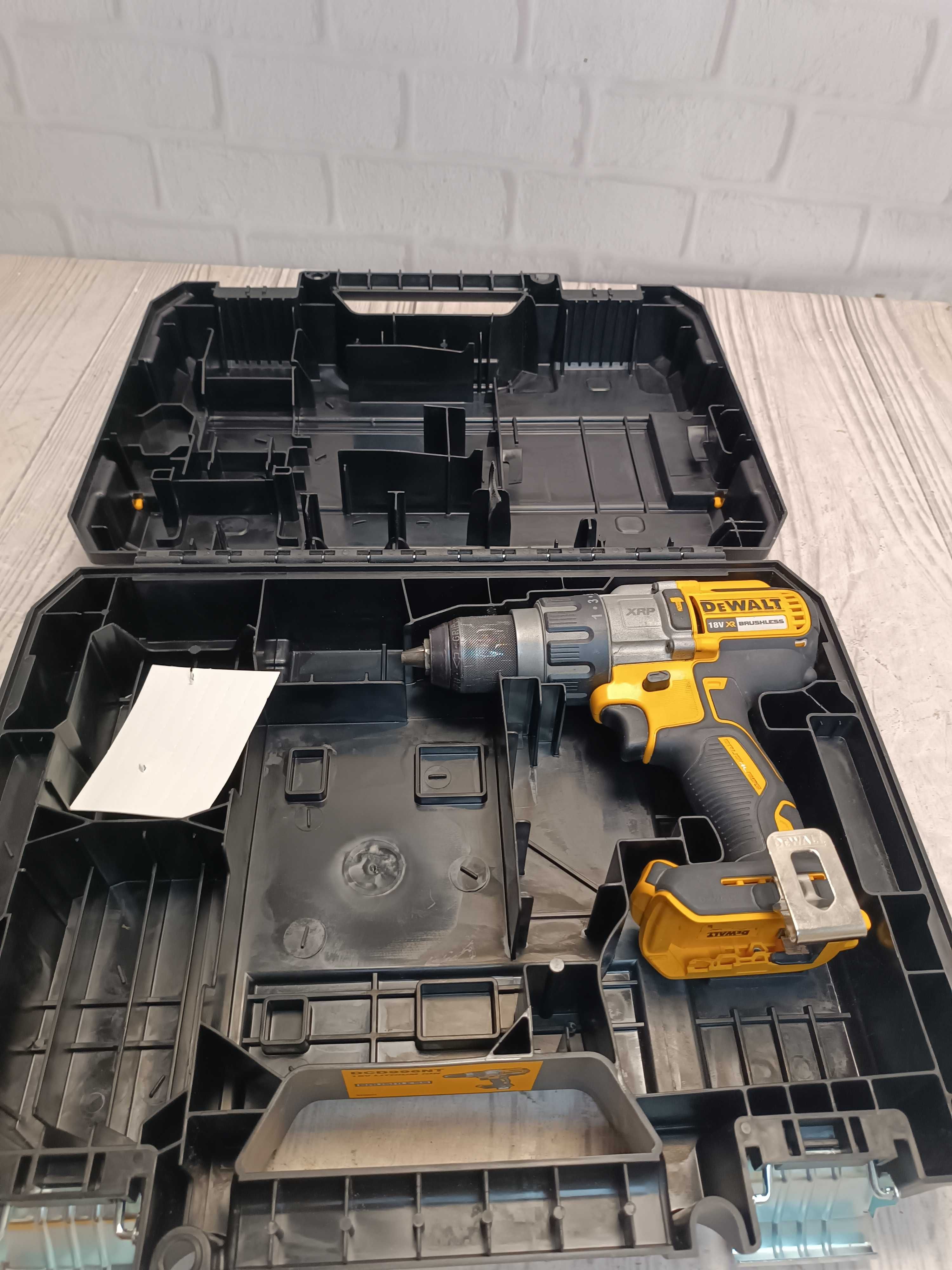 DeWalt DCD996NT-XJ Ударний акумуляторний дриль-шурупокрут 18 В + кейс