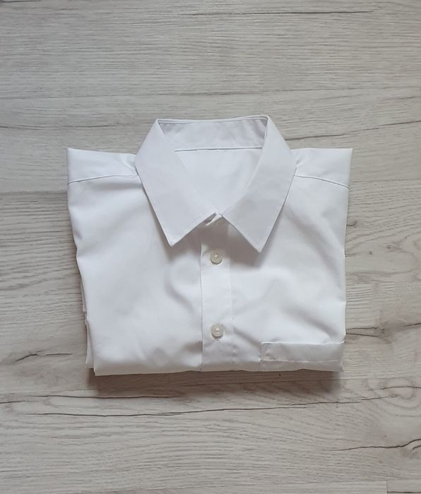 Sprzedam koszule dziecięcą. Stan bardzo dobry