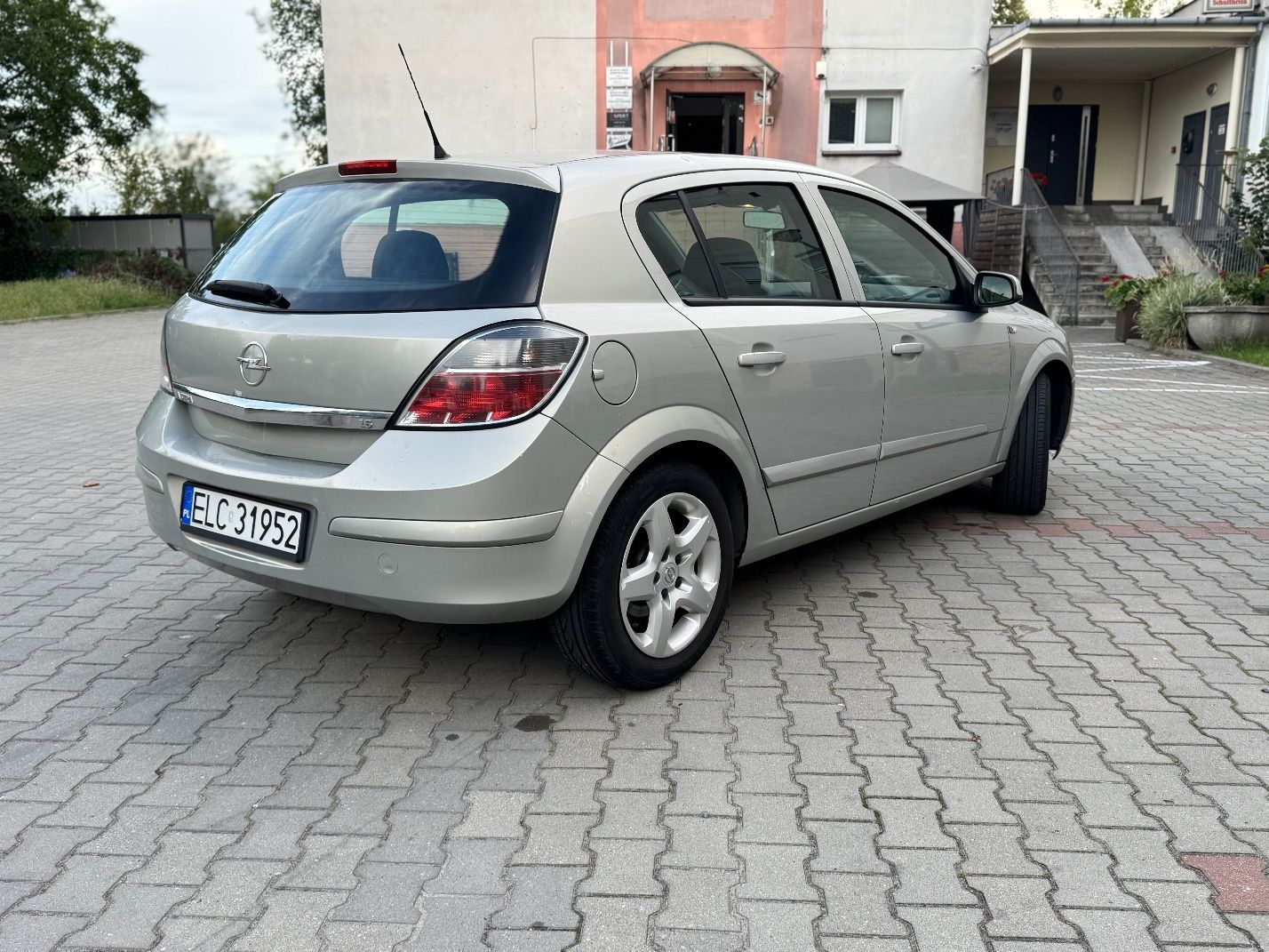 Opel Astra H SALON POLSKA drugi właściciel polskie menu 115km